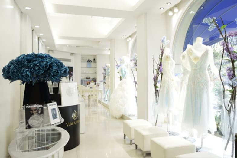 1F 受付・エフ・フォーマルサロン