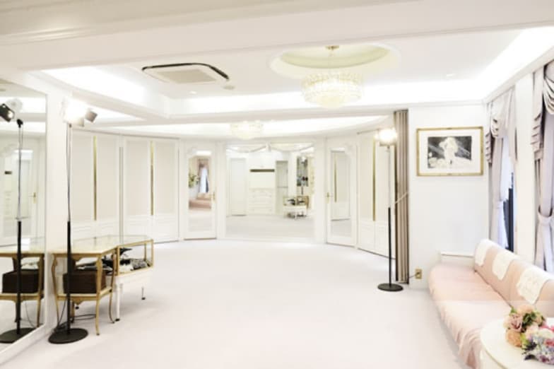 5F オートクチュールフォーレンタルサロン