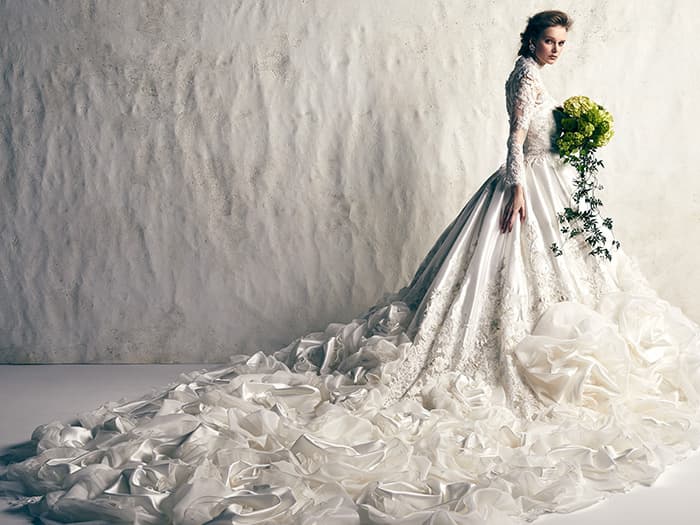 自分に似合う運命の一着の見つけ方11か条♡Yumi Katsura Q&A箱より